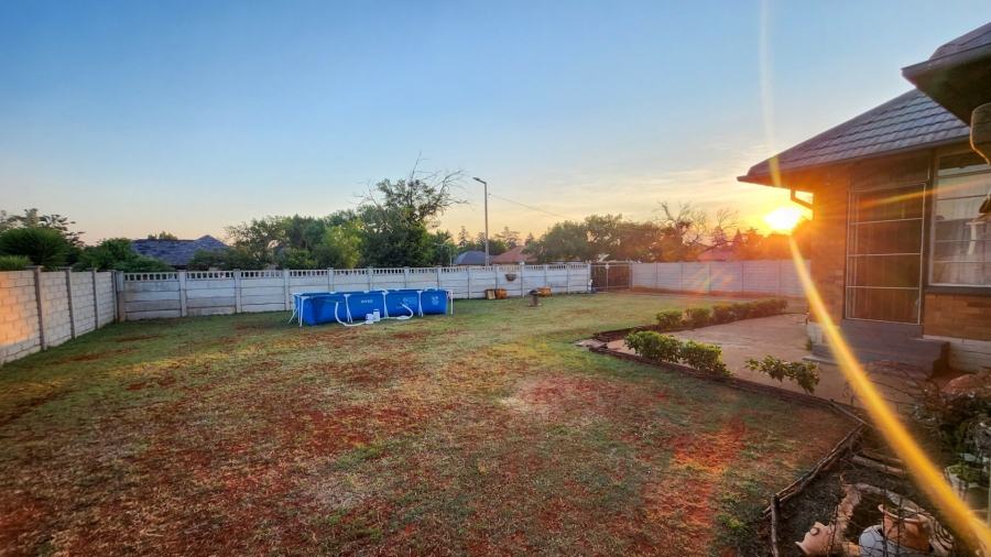 2 Bedroom Property for Sale in Stilfontein North West